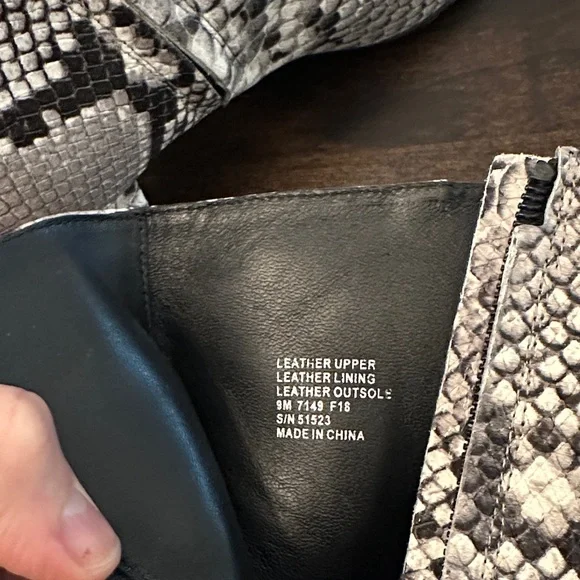 Tory Burch Snakeskin Pattern Women's Boots , leather with black patent toe - Picture 10 of 10